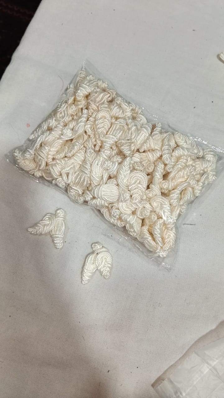 ✨ Decorative White Lace Motifs / Embellishments PACK OF 8