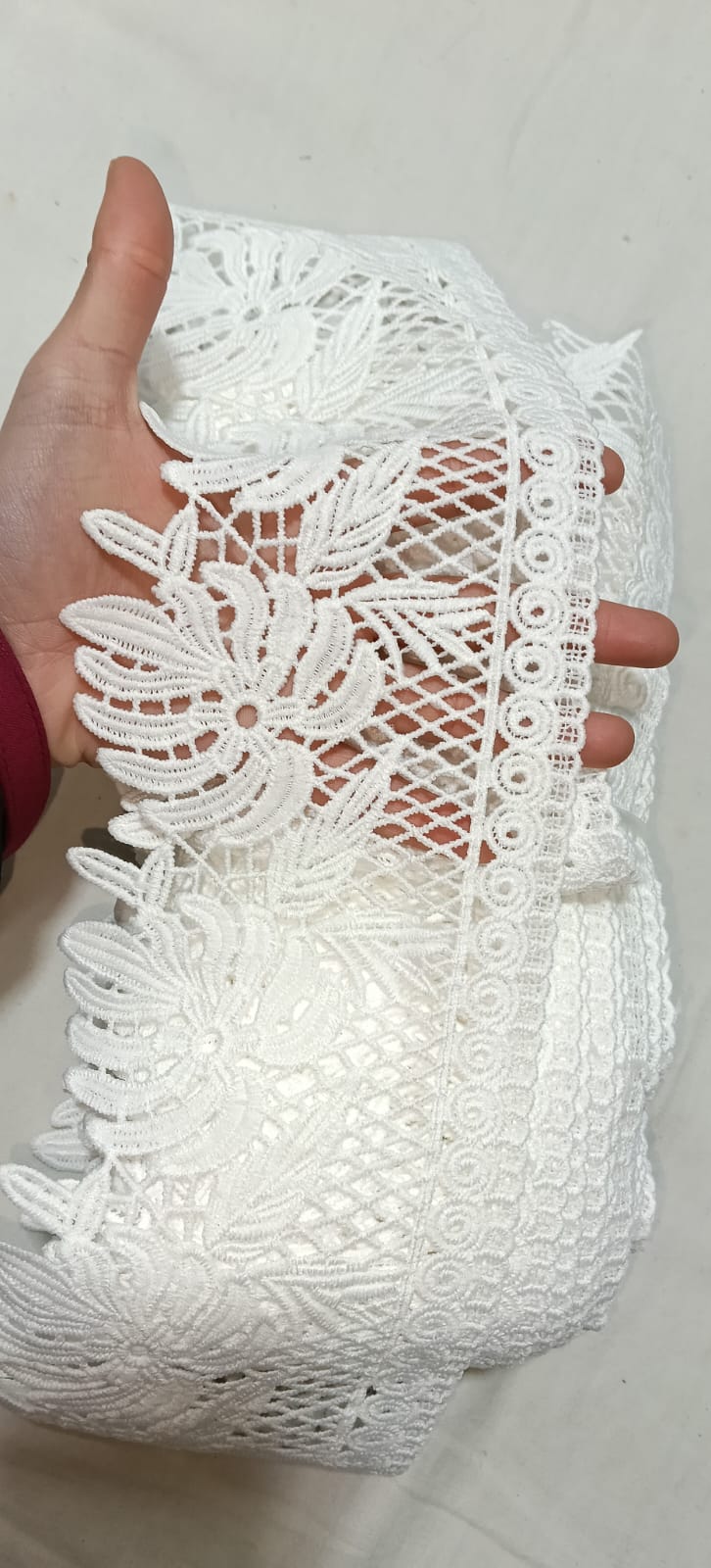 ✨ Premium White Heavy Floral Lace Border – 1 Yard